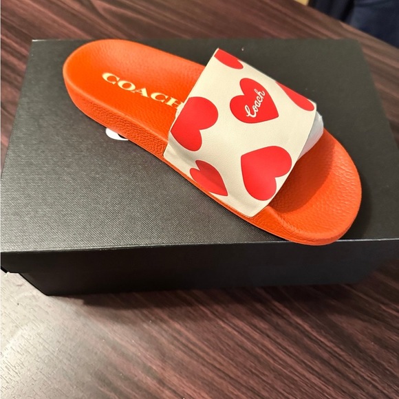 Coach Slides Red and white Size 8 new in box!! - Picture 2 of 2